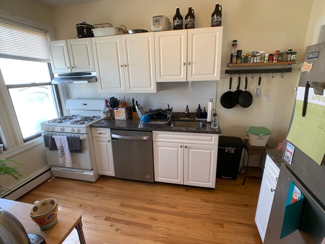 Building Photo - 181 Allston St Unit 3