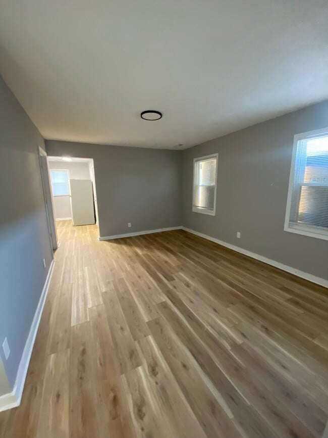 Photo - 2505 Griffiths Ave Unit 1