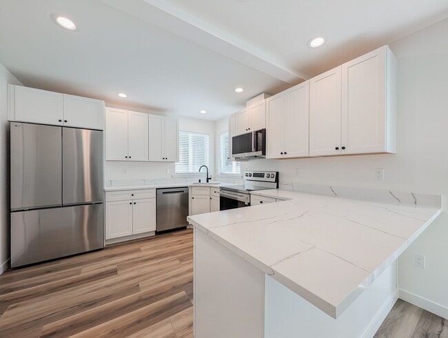 Photo - 1625 114th St NE