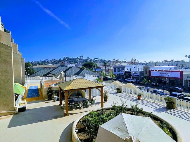 Photo - GEM IN THE VILLAGE- COX CABLE and WIFI INCLUDED IN THE RENT!