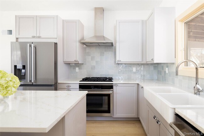 Photo - 2845 Hobart Rd