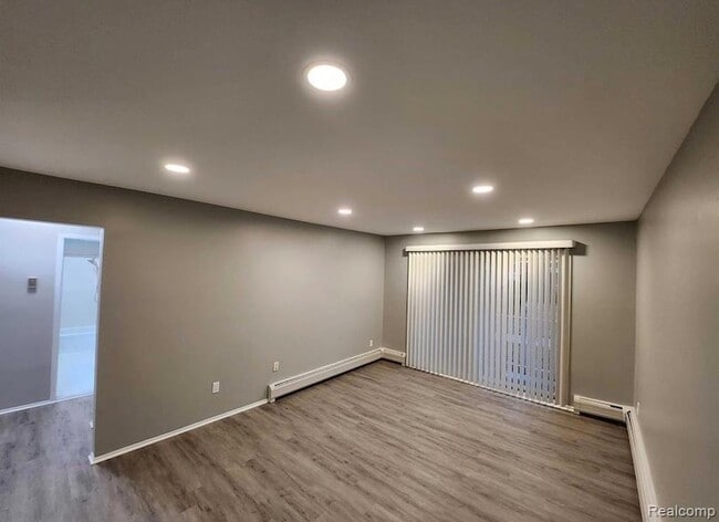 Photo - 2445 Torquay Ave Unidad 107