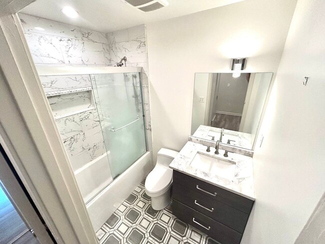 Photo - 1047 June Rd