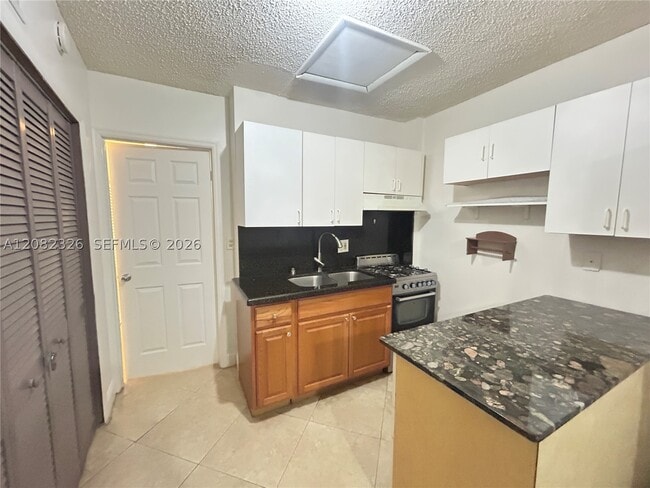 Building Photo - 7730 Johnson St Unit 1