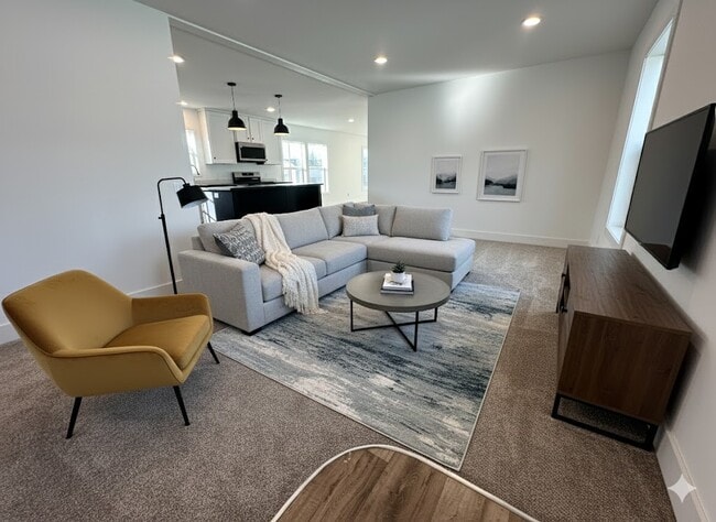 Photo - 29 Cavalier St N