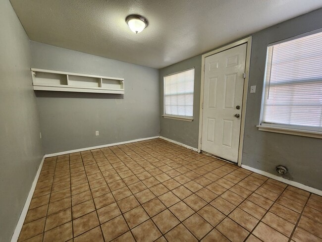 Photo - 1101 Clairmont St