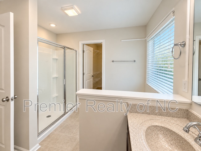 1085 Bitting Hall Cir