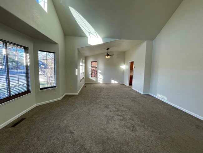 Photo - 1580 Rehrmann Dr