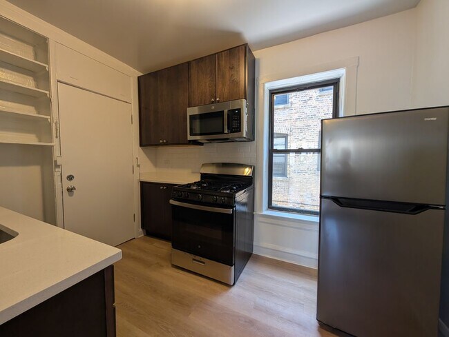 Photo - 2706 N Spaulding Ave Unit 1GG