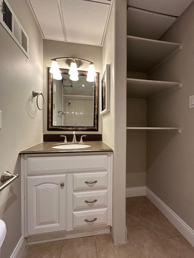 Building Photo - University Towers- Studio Apartment #418 Available FALL 2026 @ $1100/month