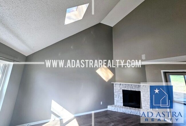 Photo - Very Nice 3 Bedroom 2 Bath Duplex in Overland Park-Available in JUNE!!