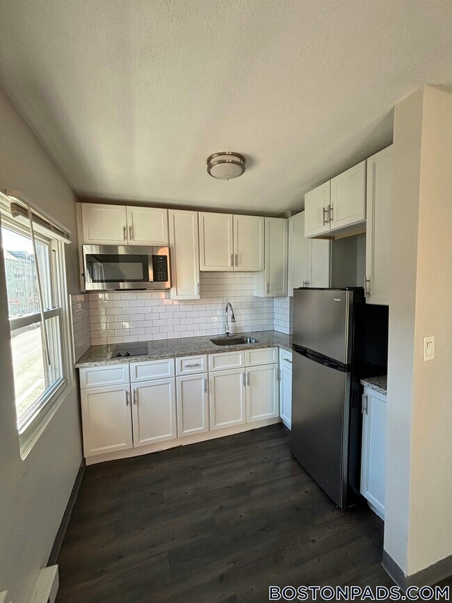 Photo - 300 Meridian St Unidad 3