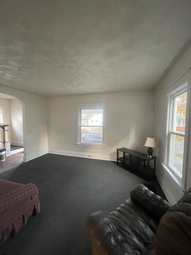 Photo - 822 Seward St