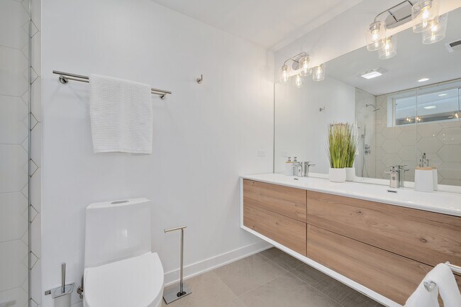 Photo - 1111 Erie St