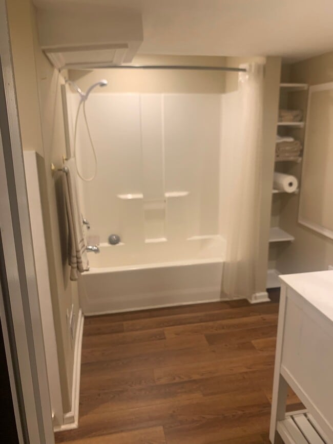 Photo - 2320 Elmwood Dr SE