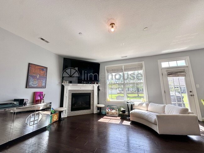 Photo - 127 Repose Ln