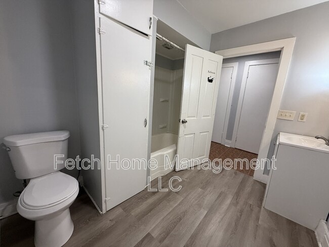 Photo - 521 Lehman St