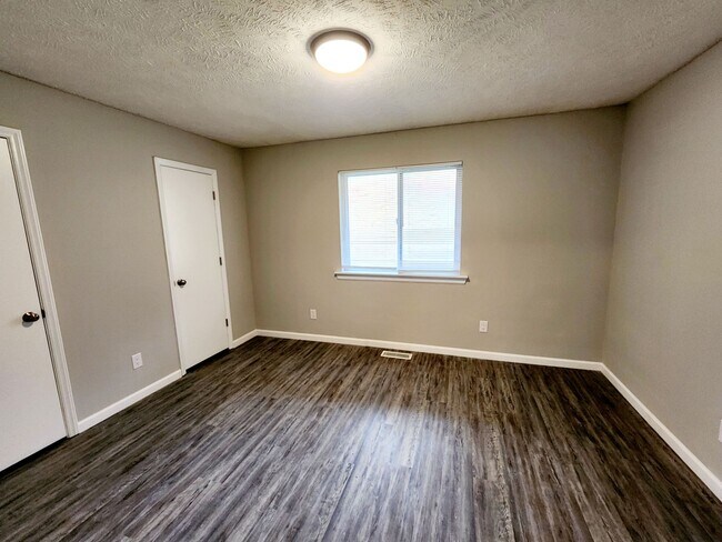 Photo - Stonybrook Apartments