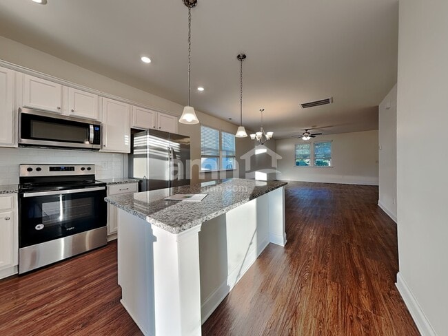 301 Stowe Rd
