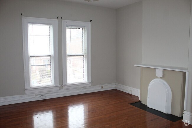 Building Photo - 57 Smith Pl Unit 3 Rental