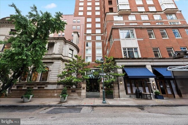 Building Photo - 130 S 18th St Unit 905