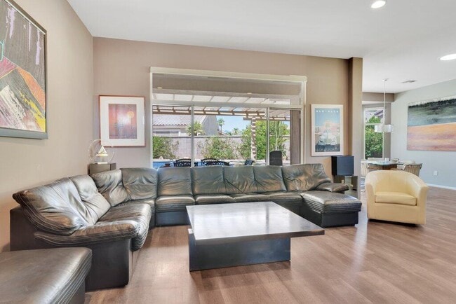 39357 Mirage Cir