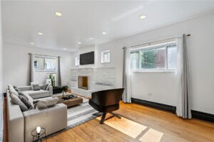 Photo - 6026 Sawyer St