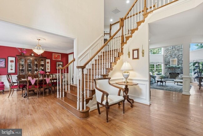 Photo - 1072 Safa St