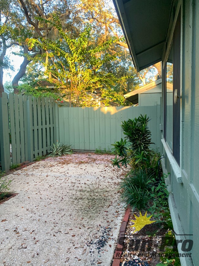 Photo - 136 Pine Cone Trl