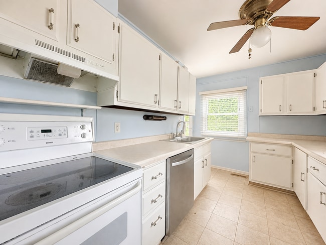 Photo - 4318 Sheffield Rd