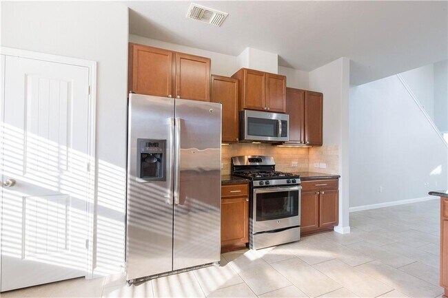 Photo - 1620 Bryant Dr Unidad 2104
