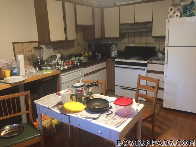 58 Queensberry St Unit G2