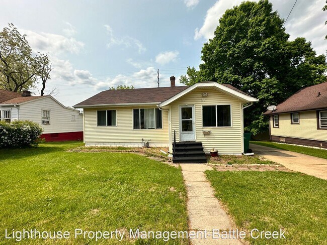 2 br, 2 bath House - 21 E Goodale Ave - 2 br, 2 bath House - 21 E Goodale Ave