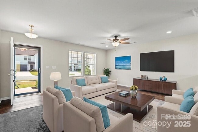 Photo - 134 Clove Hitch Dr