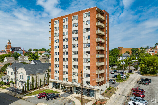 Building Photo - Ashley Towers Rental