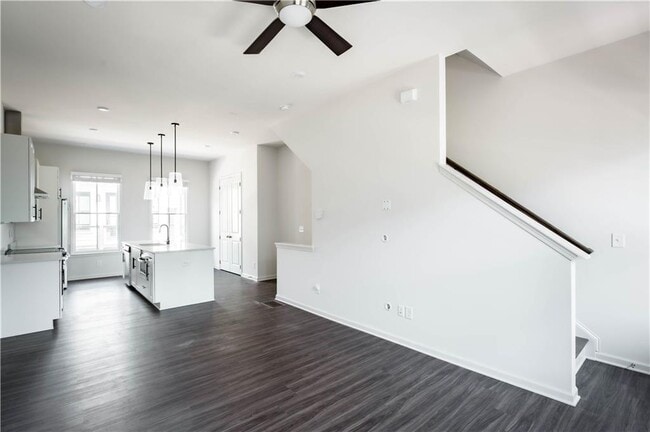 Photo - 709 Needletail Wy