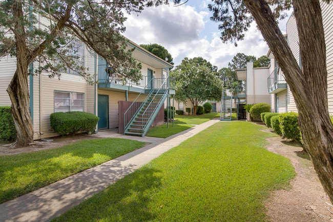 Building Photo - Park Place Apartments