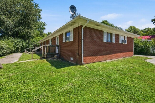 Photo - 8820 E 45th St Unit 8820 E 45th St -  4