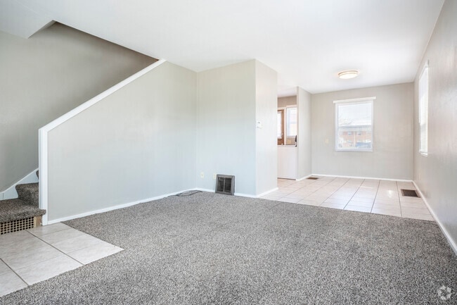 2BR, 1BA - 1,000SF - Living Room - Eagle Point Townhomes