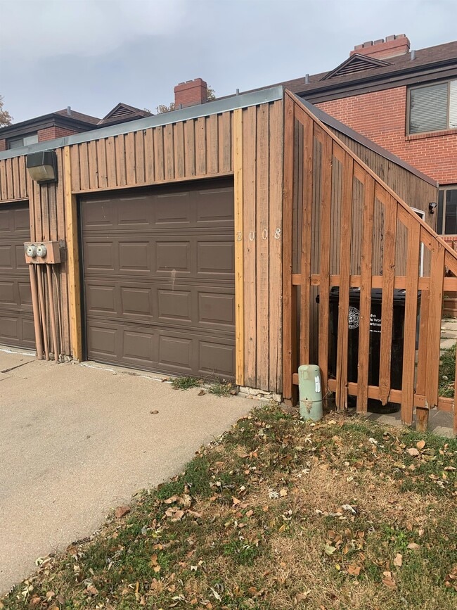 Photo - 2008 Spencer St Townhome