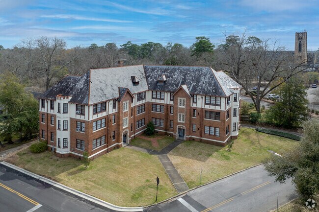 Exterior - The Castle in Cloverdale Apartamentos