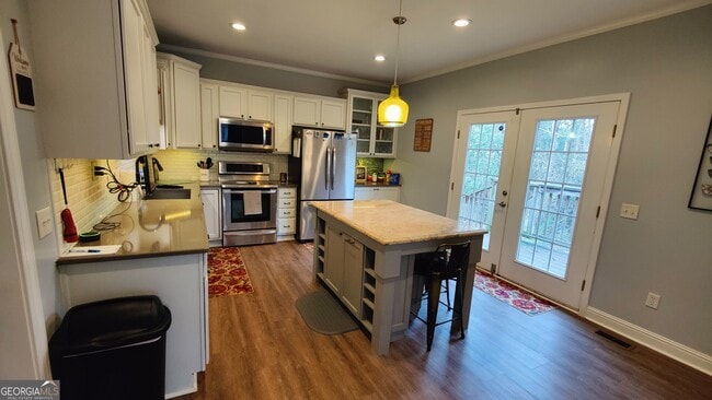 Photo - 2112 Samuel Pl