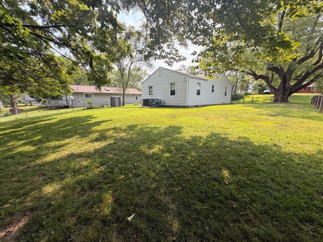 Photo - Charming 3-Bedroom 1-bath Kansas City Home with Beautiful Hardwood Floors!