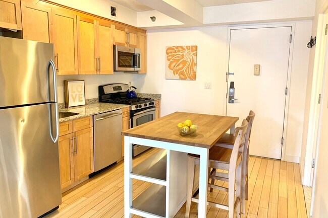 Photo - 516 W 47th St Condo