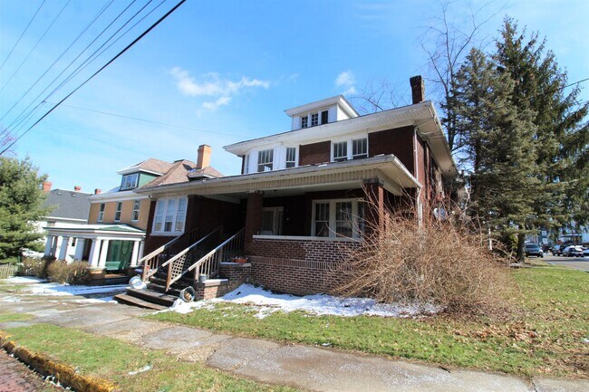 Photo - 301 Euclid Ave Unidad 301