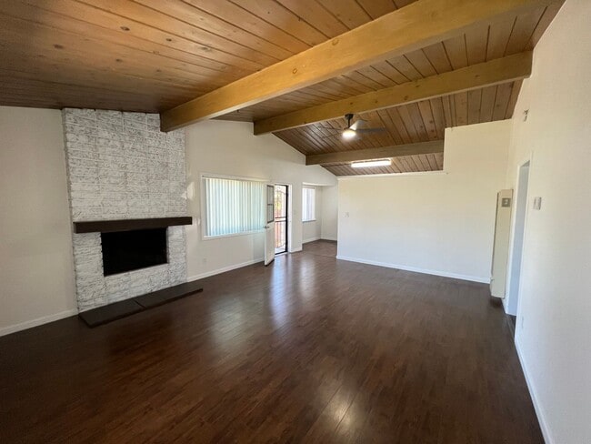 Building Photo - 2753 Buena Vista Ave