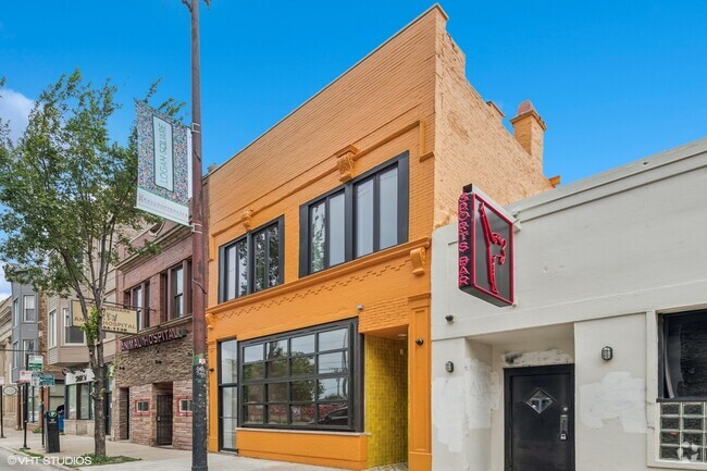 Building Photo - 2539 N Milwaukee Ave Rental