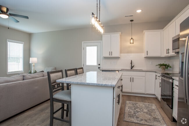 3BR, 2.5BA - 1,475SF - Kitchen