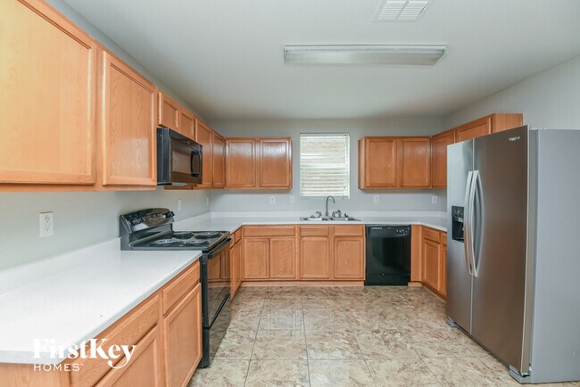 Photo - 1000 Bumble Bee Dr