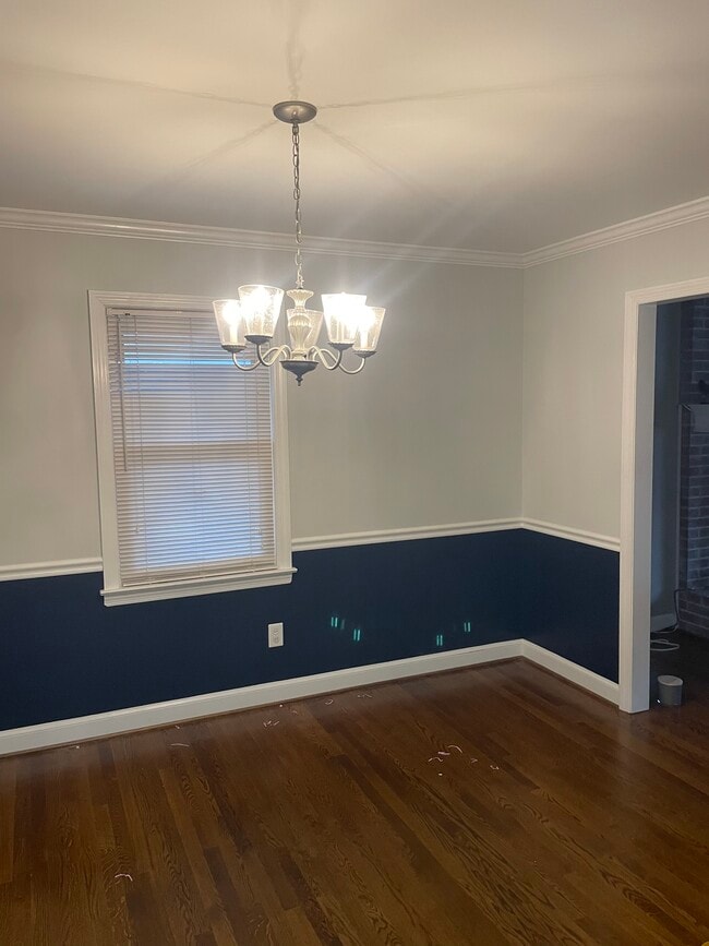 Photo - 1424 Longview Ave